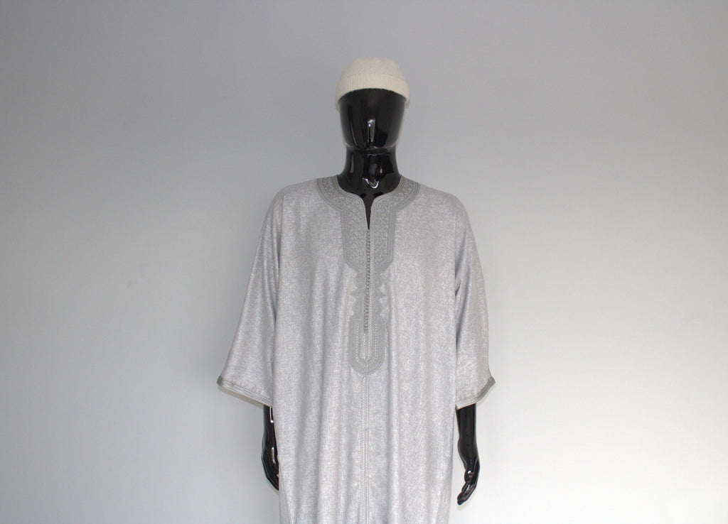 Moroccan Gandora – Light Grey with Subtle Grey Embroidery