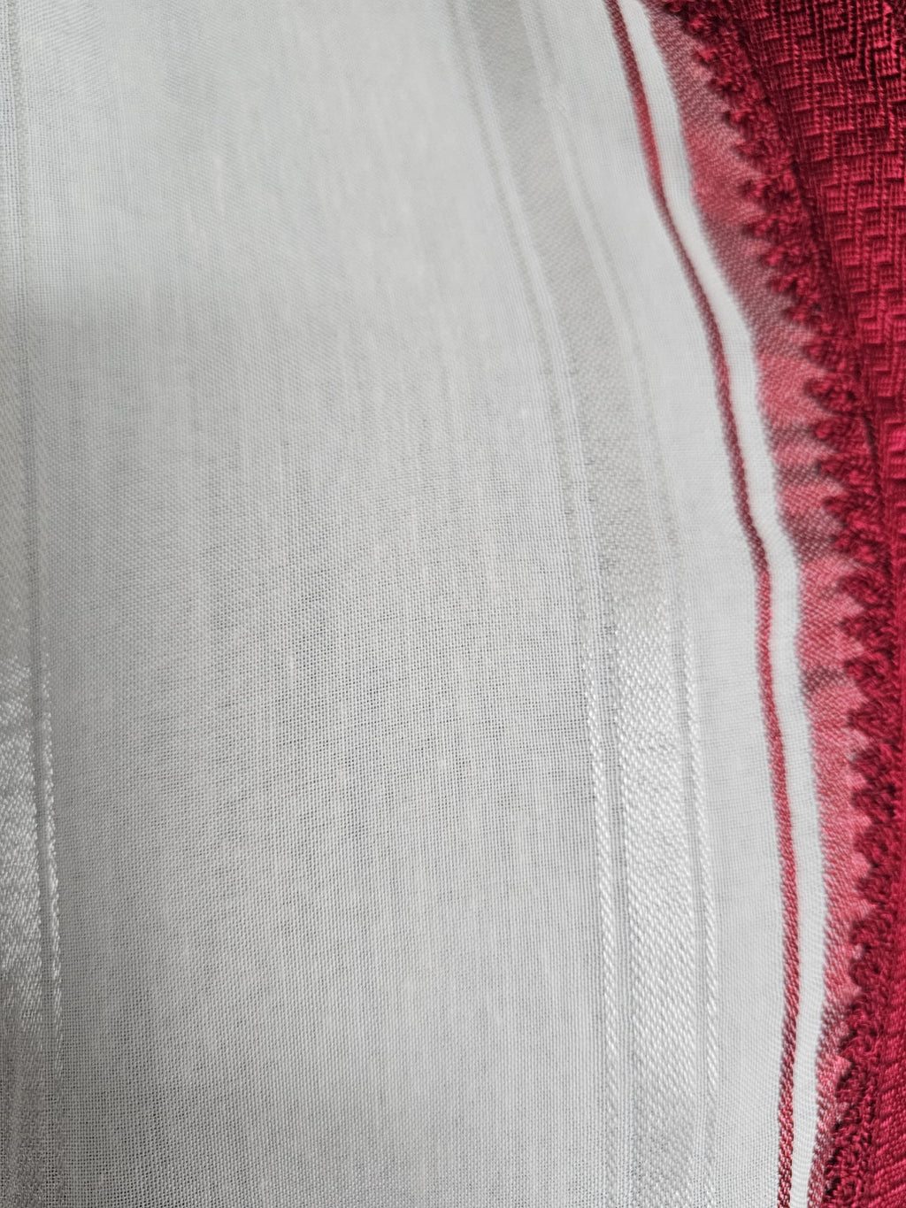 Moroccan Djellaba – Red & White Stripes