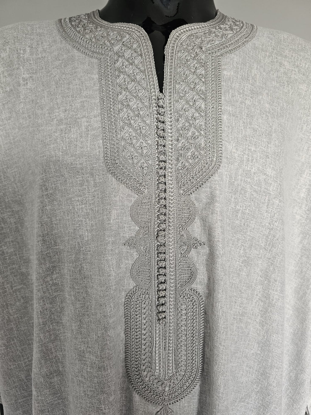 Moroccan Gandora – Light Grey with Subtle Grey Embroidery